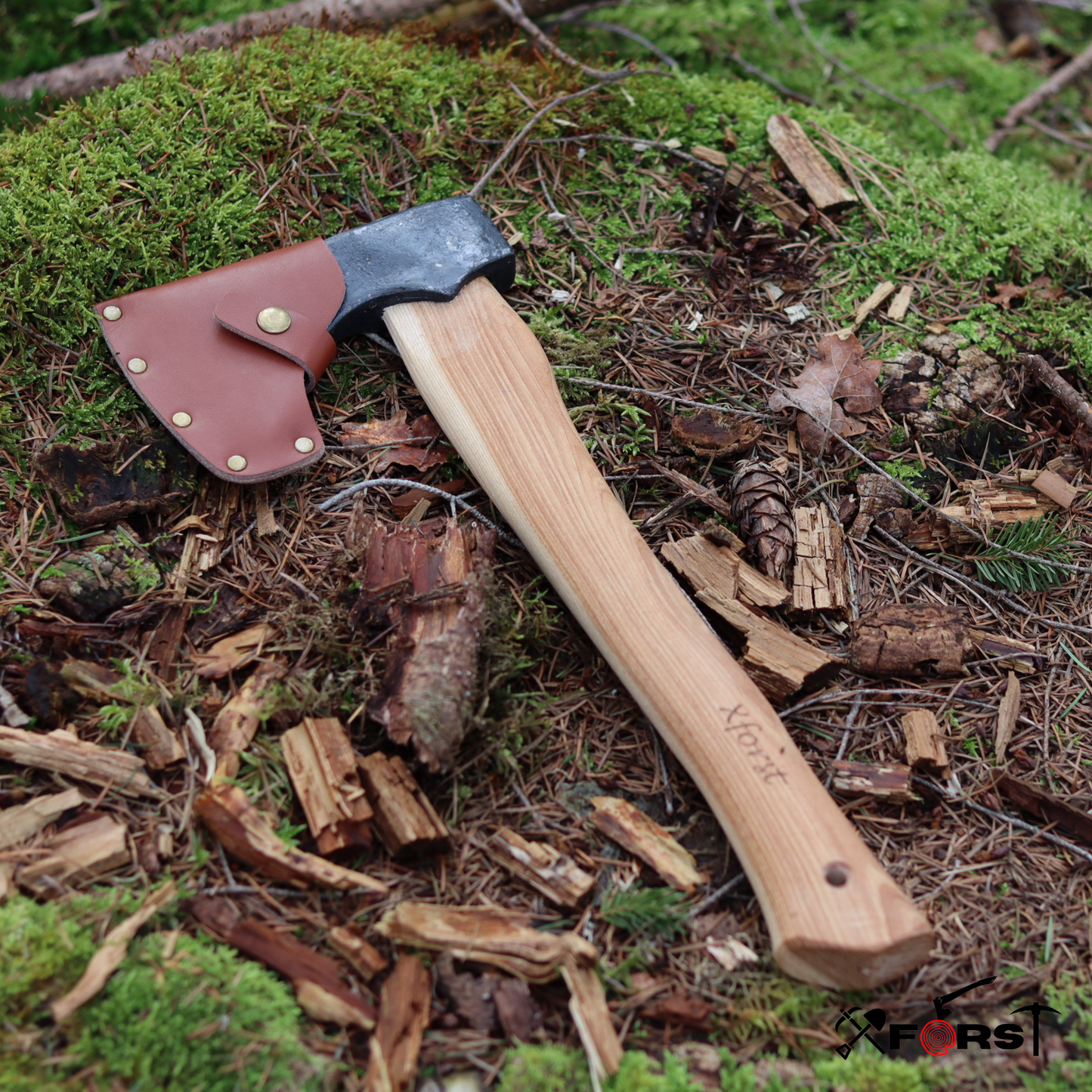Xforst Hache Viking avec étui en cuir, en acier carbone forgé, tranchante